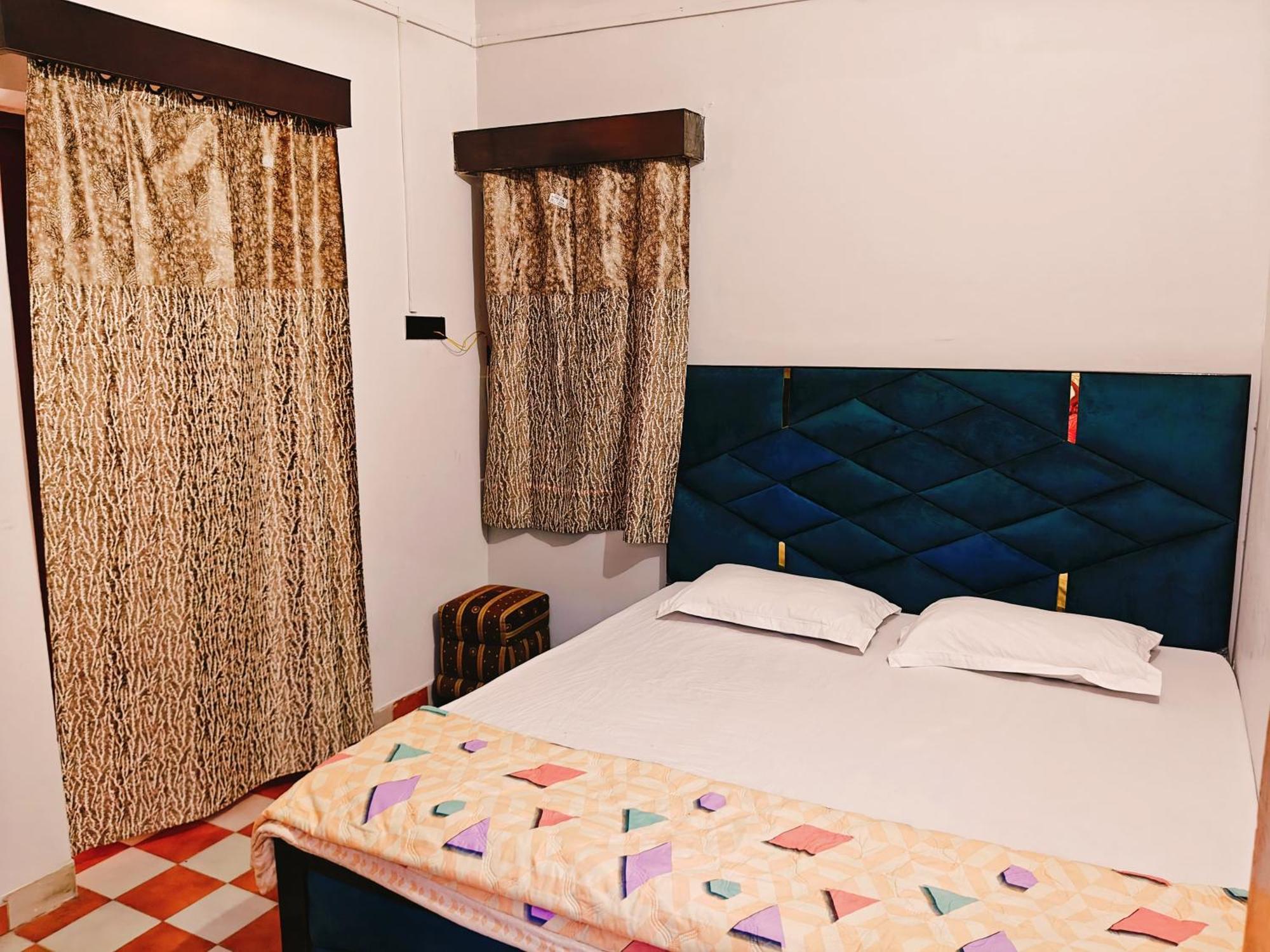 Kiara Home Stays Варанаси Экстерьер фото