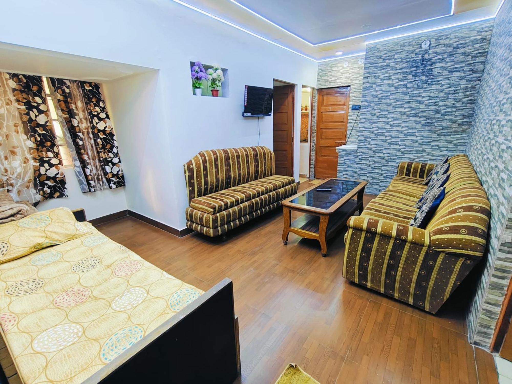 Kiara Home Stays Варанаси Экстерьер фото