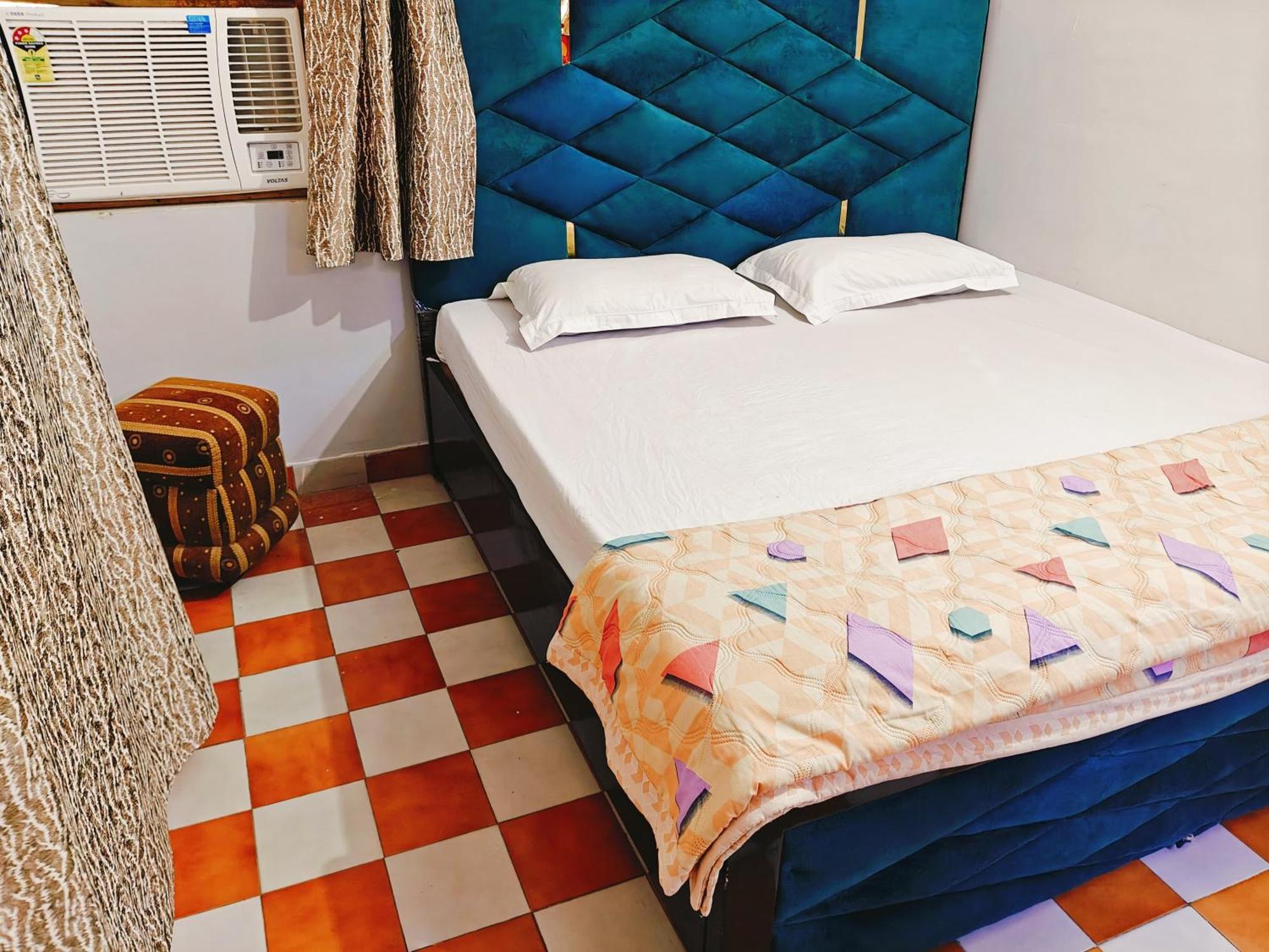 Kiara Home Stays Варанаси Экстерьер фото